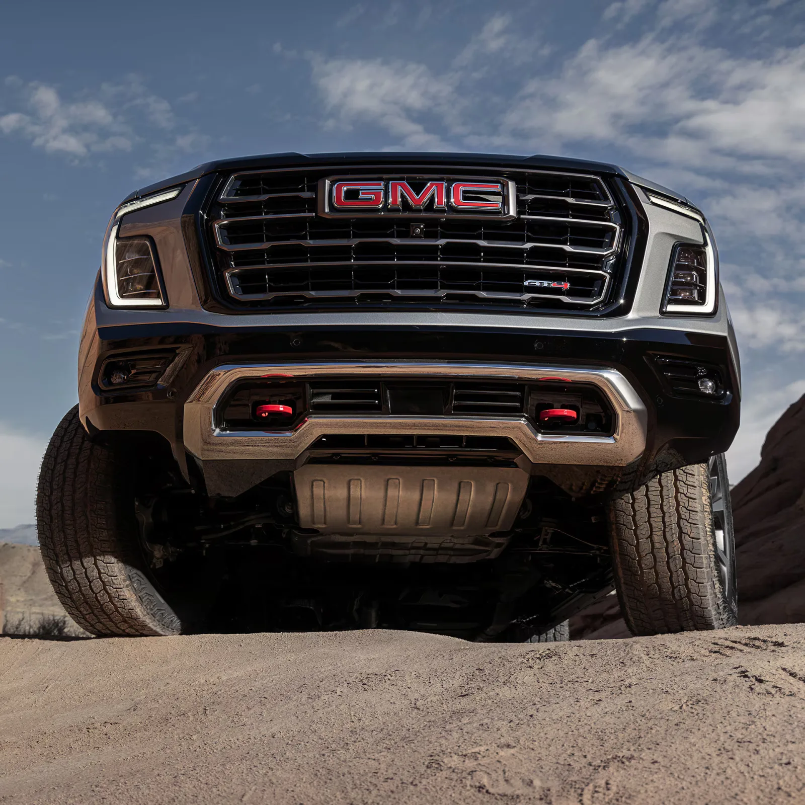 GMC YUKON photo 8