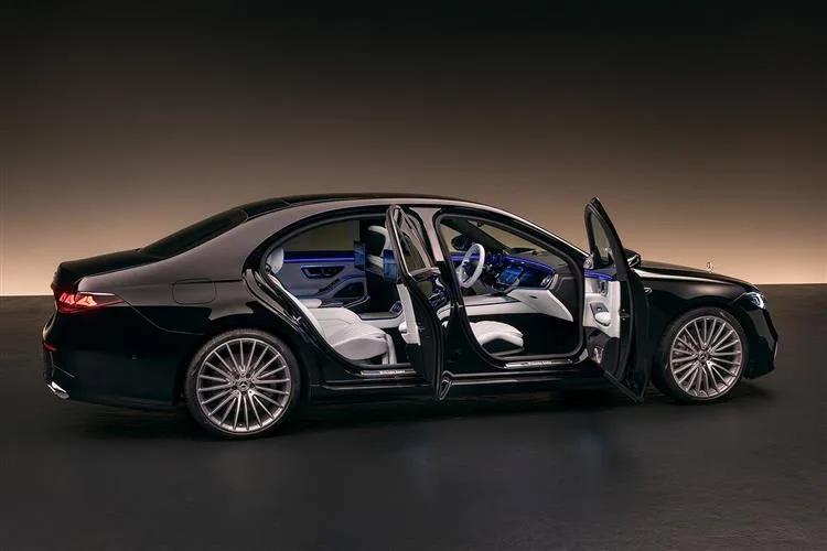 Mercedes-Benz S-Class photo 5