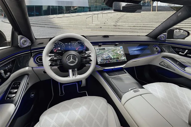 Mercedes-Benz S-Class photo 1